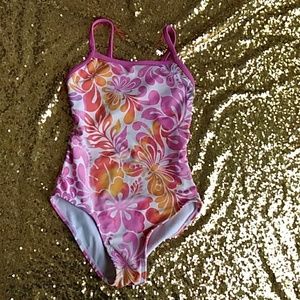 Little girl's swimsuit